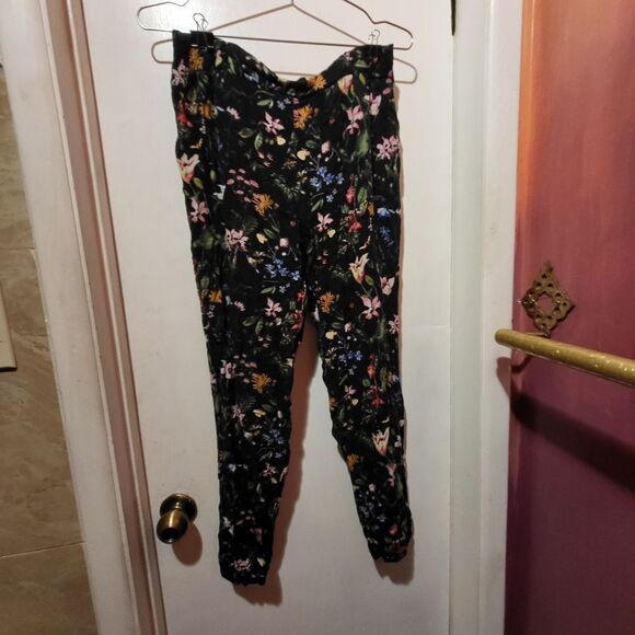 LCW Modest Floral Harem Pants - Picture 1 of 2